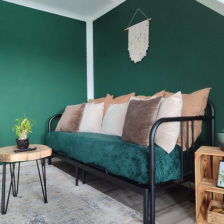 Nature Terminal Apartment - Unterwegs Zuhause Steinenbronn Kültér fotó