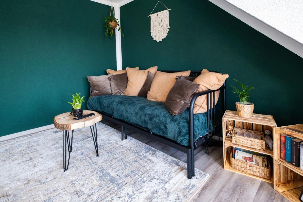 Nature Terminal Apartment - Unterwegs Zuhause Steinenbronn Kültér fotó