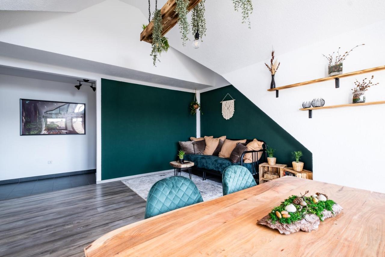 Nature Terminal Apartment - Unterwegs Zuhause Steinenbronn Kültér fotó