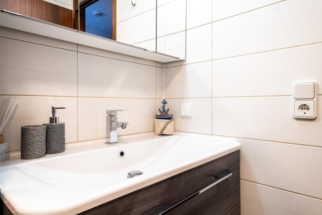 Nature Terminal Apartment - Unterwegs Zuhause Steinenbronn Kültér fotó