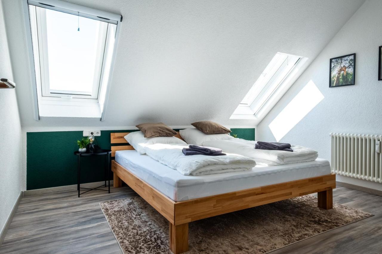 Nature Terminal Apartment - Unterwegs Zuhause Steinenbronn Kültér fotó