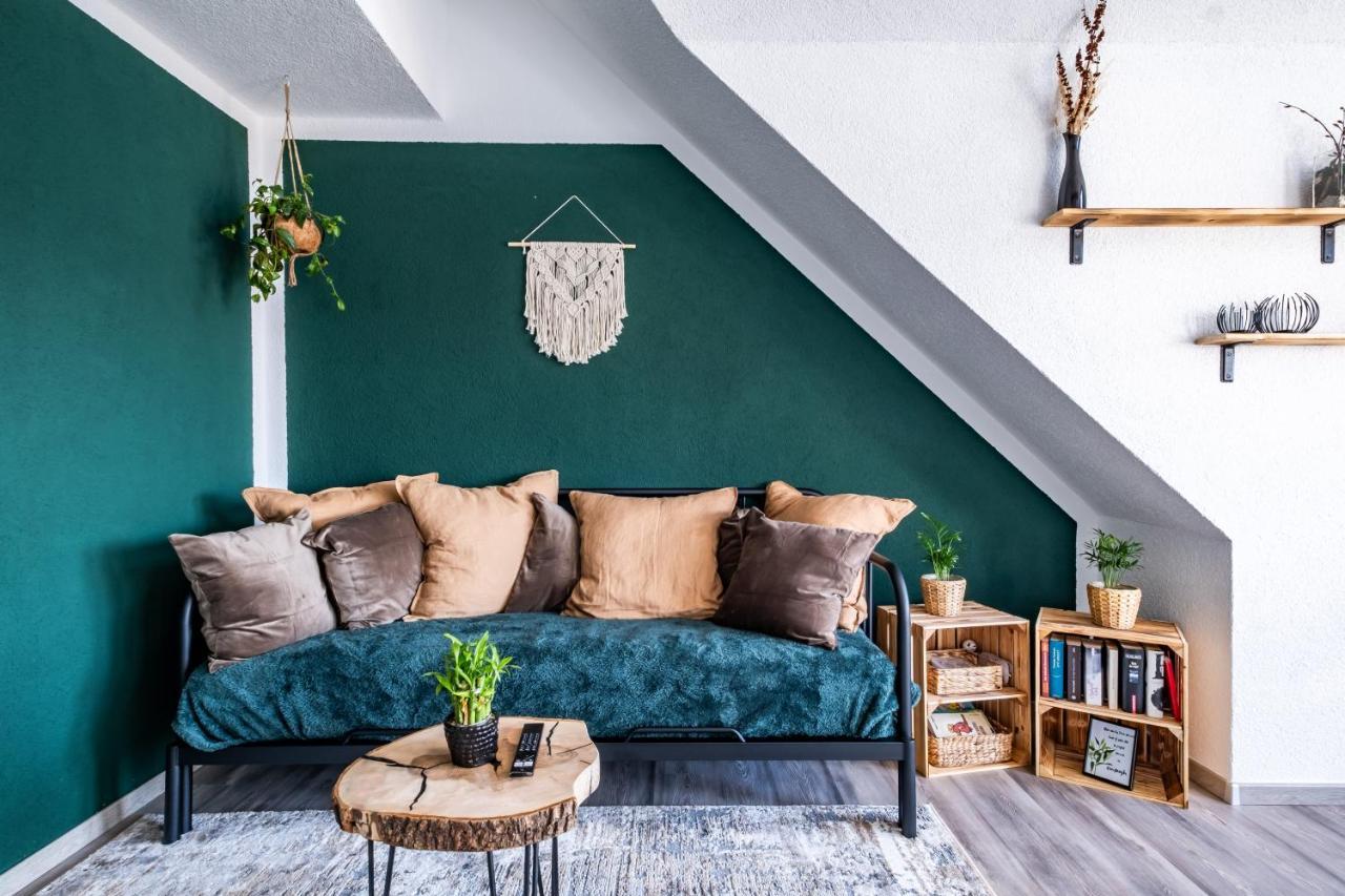 Nature Terminal Apartment - Unterwegs Zuhause Steinenbronn Kültér fotó